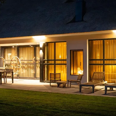 Wellness Villa, Texel 빌라 더콕스도르프